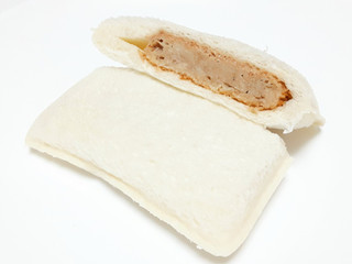 「ヤマザキ ランチパック メンチカツ 袋2個」のクチコミ画像 by つなさん