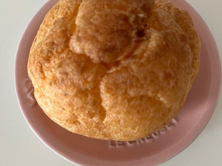 「オランジェ ひかえめに言ってクリーム多めのシュークリーム カスタード＆ホイップ 期間限定パッケージ 袋1個」のクチコミ画像 by chan-manaさん