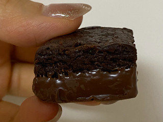 「ブルボン ミニ濃厚チョコブラウニー 袋128g」のクチコミ画像 by わらびーずさん