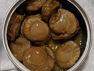 「K＆K 缶つま 北海道・噴火湾産ほたて燻製油漬 箱55g」のクチコミ画像 by もぐちゃかさん