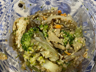 「セブン-イレブン 緑黄色野菜がとれるブロッコリーときのこの胡麻和え」のクチコミ画像 by gologoloさん