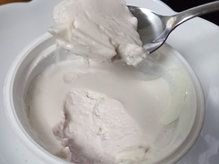 「ダノン オイコス プロテイン10g ブルーベリー カップ113g」のクチコミ画像 by さばおじさんさん