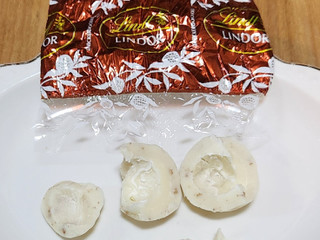 高評価】リンツ リンドール スニッカードゥードルの感想・クチコミ