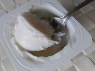 「ダノン ダノンビオ ヨーグルト 甘酸っぱいアセロラ カップ75g×4」のクチコミ画像 by 毎日が調整日さん