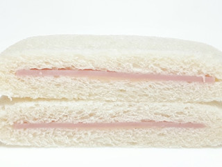 「ヤマザキ ランチパック ハム＆マヨネーズ 袋2個」のクチコミ画像 by つなさん