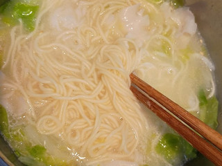 「明星食品 チャルメラ バリカタ麺豚骨 個食 袋82g」のクチコミ画像 by minorinさん