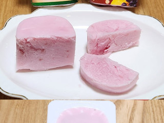 「ダノン ダノンビオヨーグルト ブラッドオレンジ＆カシス カップ75g×4」のクチコミ画像 by みにぃ321321さん