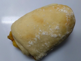 「ポンパドウル おいもパン」のクチコミ画像 by べべふぉっくさん