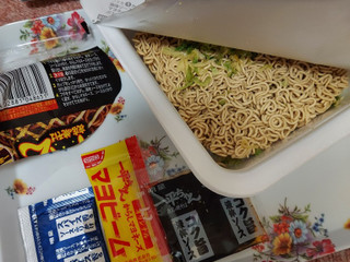 「明星食品 一平ちゃん夜店の焼そば カップ135g」のクチコミ画像 by ハムちゃんハムジさん