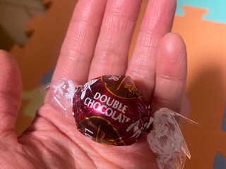 リンツ リンドール ダブルチョコレート（LINDT＆SPRUNGLI JAPAN