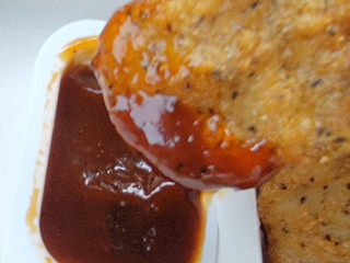 「マクドナルド スパイシーチキンマックナゲット 黒胡椒ガーリック」のクチコミ画像 by ニャンタさん