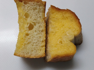 「ファミリーマート ファミマ・ベーカリー ミニフレンチトースト 4個」のクチコミ画像 by べべふぉっくさん