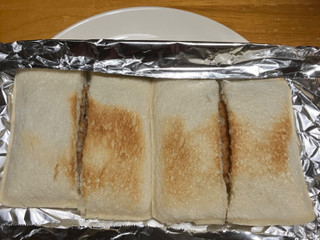 「ヤマザキ ランチパック メンチカツ 袋2個」のクチコミ画像 by くりくりたるとさん