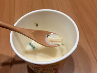 「日清食品 とろけるおぼろ豆腐 まろっと豆乳 濃厚豆乳の和風仕立てスープ カップ17g」のクチコミ画像 by りりりんりんさん