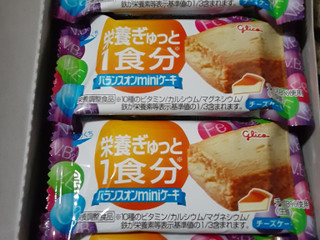 「江崎グリコ バランスオン miniケーキ チーズケーキ 袋23g」のクチコミ画像 by もこもこもっちさん