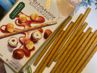 高評価】ロッテ トッポ ヘーゼルナッツのキャラメリゼの感想・クチコミ