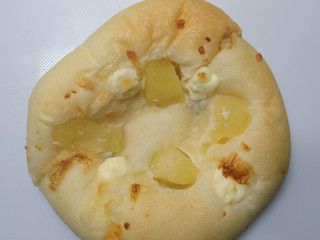 「ポンパドウル 紅玉りんごとゴルゴンゾーラ」のクチコミ画像 by べべふぉっくさん