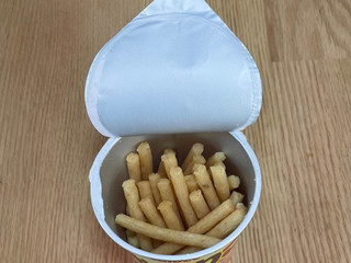 「カルビー じゃがりこ たらこバター カップ52g」のクチコミ画像 by ころすけ2さん