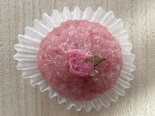 桜もち 中評価】セブン-イレブン 北海道十勝産小豆使用 桜もちの感想