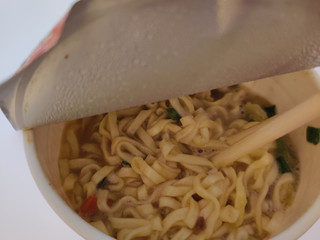 「日清食品 カップヌードル 白味噌 83g」のクチコミ画像 by NeOさん