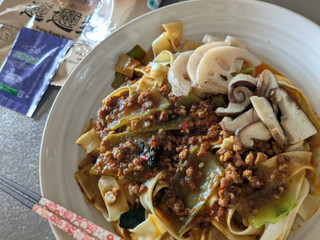 「ファミリーマート ファミマル 香酢が効いた旨辛たれビャンビャン麺」のクチコミ画像 by 空腹かれんさん