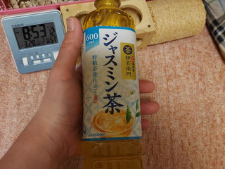 「サントリー 伊右衛門 贅沢ジャスミン ペット600ml」のクチコミ画像 by ハムちゃんハムジさん