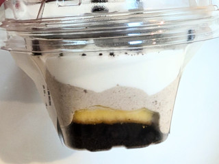 「オランジェ カップdeケーキ クッキー＆クリーム カップ1個」のクチコミ画像 by はるなつひさん