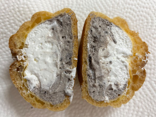 「オランジェ ひかえめに言ってクリーム多めのシュークリーム クッキー＆クリーム 袋1個」のクチコミ画像 by SANAさん