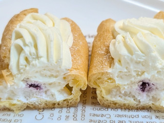 「ファミリーマート ファミマルSweets レアチーズエクレア カシスソース入り」のクチコミ画像 by はるなつひさん