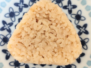 「ファミリーマート ツナ味噌おむすび」のクチコミ画像 by まめぱんださん