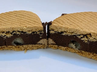 「ファミリーマート ファミマルSweets 生チョコサンド コーヒー」のクチコミ画像 by はるなつひさん