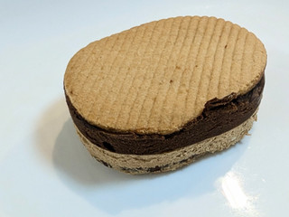 「ファミリーマート ファミマルSweets 生チョコサンド コーヒー」のクチコミ画像 by はるなつひさん