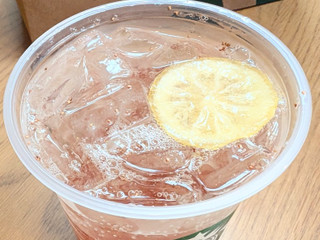 「スターバックス チラックス ソーダ ストロベリー」のクチコミ画像 by はるなつひさん