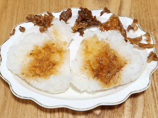 「セブン-イレブン こだわりおむすび 黒毛和牛のすき焼き」のクチコミ画像 by みにぃ321321さん