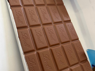 高評価】リンツ リンツ スイスクラシック ミルクの感想・クチコミ