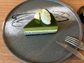 美しい古美術◾️蔵からクリームチーズケーキの様な美しい釉薬の抹茶茶碗が出て来ました Amazon.co.jp: 伊藤久右衛門 宇治抹茶チーズケーキ ゆめみどり