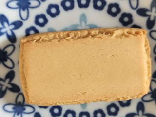 「江崎グリコ バランスオン miniケーキ チーズケーキ 袋23g」のクチコミ画像 by まめぱんださん