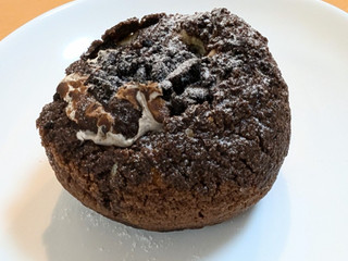 「ローソン Uchi Cafe’ クッキー＆クリームシュー」のクチコミ画像 by はるなつひさん