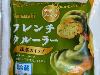 ヤマザキ 抹茶フレンチクルーラー つぶあん＆抹茶ホイップ（山崎製パン