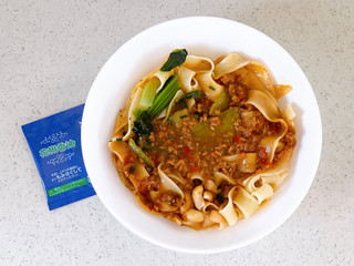 「ファミリーマート ファミマル 香酢が効いた旨辛たれビャンビャン麺」のクチコミ画像 by むぎっこさん