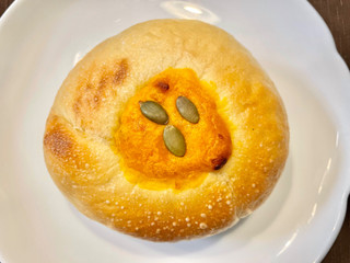 「moikko bagel パンプキンバニラクリーム」のクチコミ画像 by やにゃさん