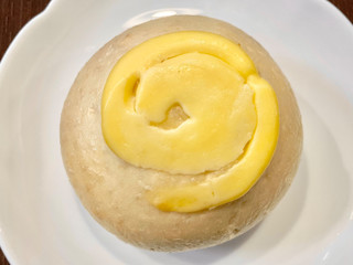 「まきさん ベーグル マジカルブラウニーベーグルbomb 1個」のクチコミ画像 by やにゃさん