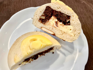 「まきさん ベーグル マジカルブラウニーベーグルbomb 1個」のクチコミ画像 by やにゃさん