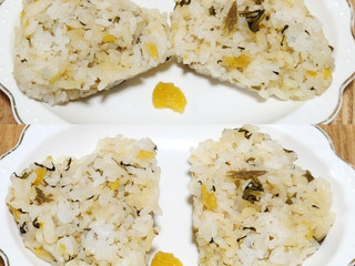 「ファミリーマート 高菜たくあんおむすび」のクチコミ画像 by みにぃ321321さん