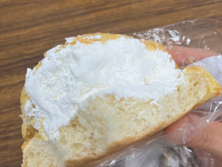 「デイリーヤマザキ デイリーホット 生メロンパン」のクチコミ画像 by 甘味かんみさん