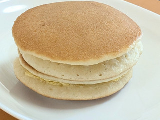 ヤマザキ ふわもち食感のパンケーキ チョコソース＆バナナホイップ