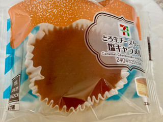 「セブン-イレブン とろ生チーズケーキ 塩キャラメル」のクチコミ画像 by AuVieuxさん