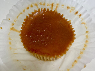 「セブン-イレブン とろ生チーズケーキ 塩キャラメル」のクチコミ画像 by AuVieuxさん