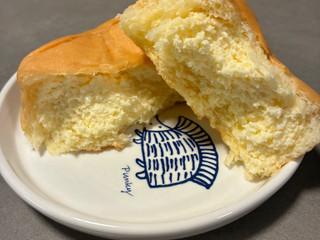 「八天堂 くりーむパン カスタード」のクチコミ画像 by chickyさん