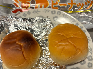 「ヤマザキ 薄皮 ピーナッツパン 4個」のクチコミ画像 by chickyさん